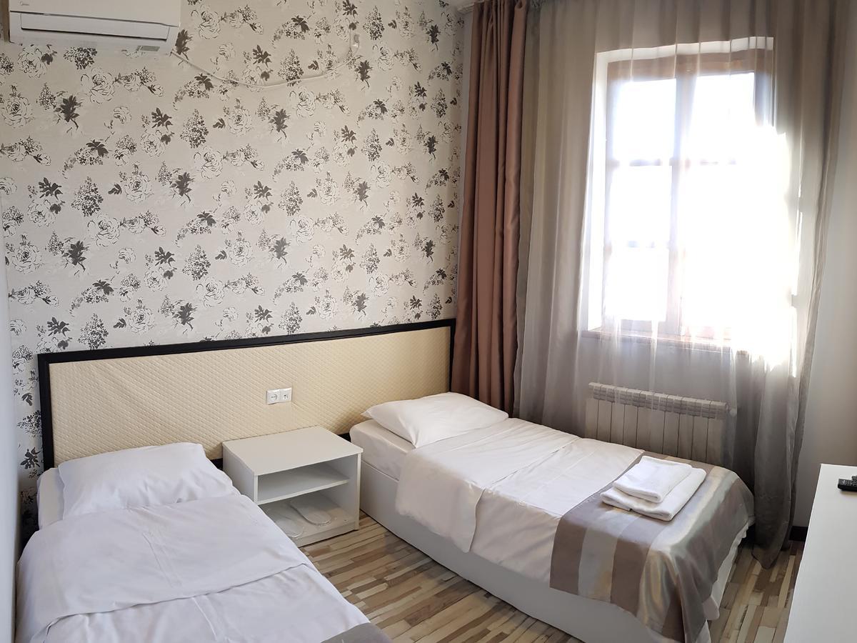 Tiflis Metekhi Hotel Ngoại thất bức ảnh